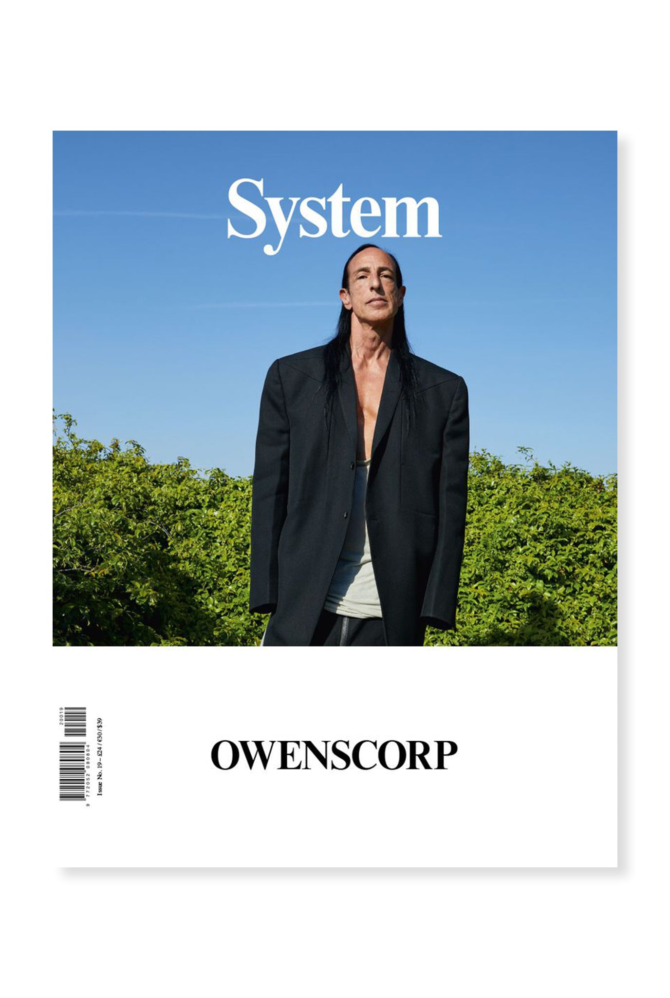 In-store. Dior 30 Montaigne. - Issue 19 - System Magazine